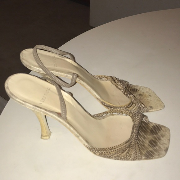 Vera Wang Sling Backs - Picture 6 of 8